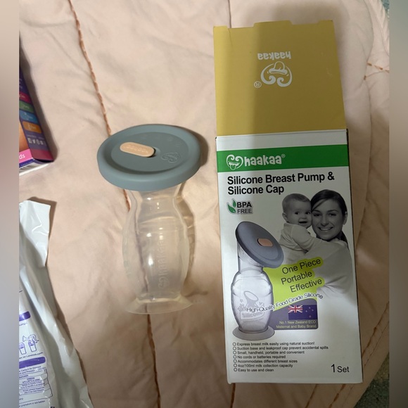 Breastfeeding Essentials Bundle - Picture 2 of 4